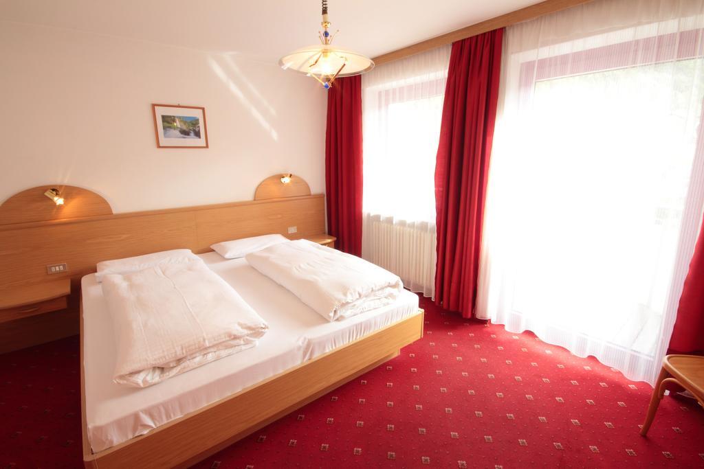 Pension & Residence Astoria Prato allo Stelvio Camera foto
