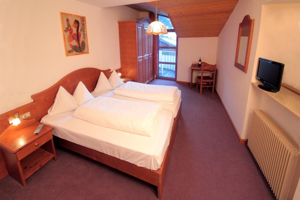 Pension & Residence Astoria Prato allo Stelvio Camera foto